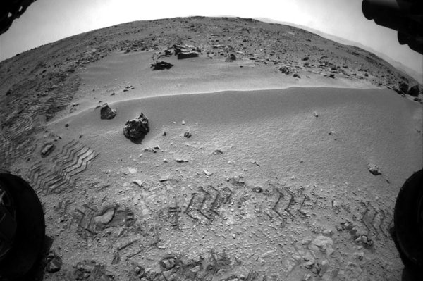 Первые снимки Марса Кьюриосити