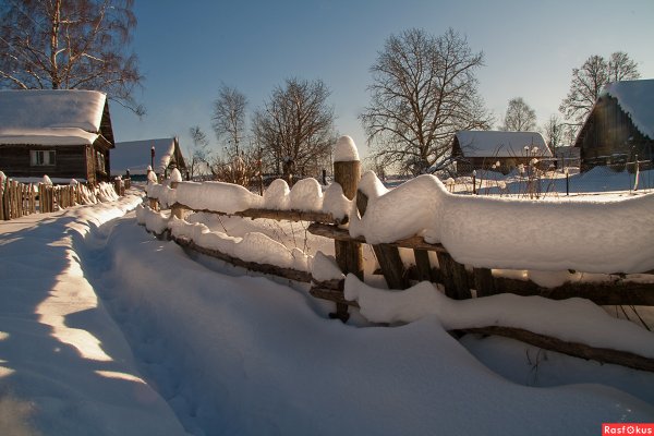 Сугробы в деревне