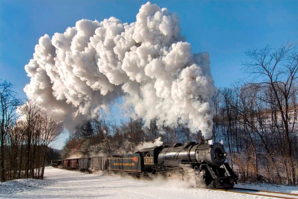 Поезд зима паровоз дым