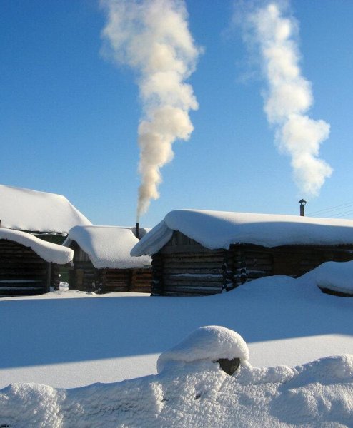 Дым из трубы зимой