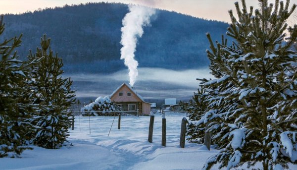 Зима дым из трубы