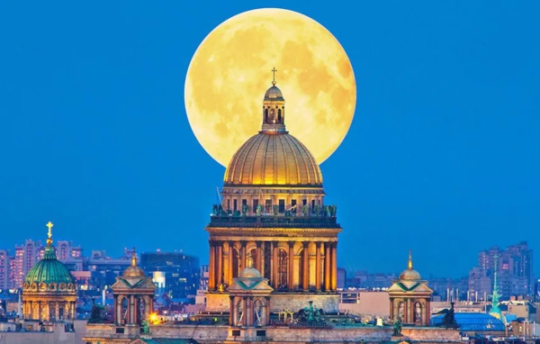 Питер Исаакиевский Луна