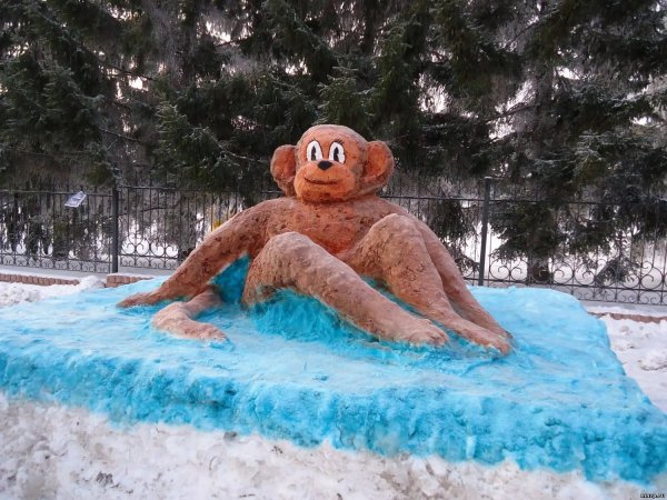 Обезьяна из снега