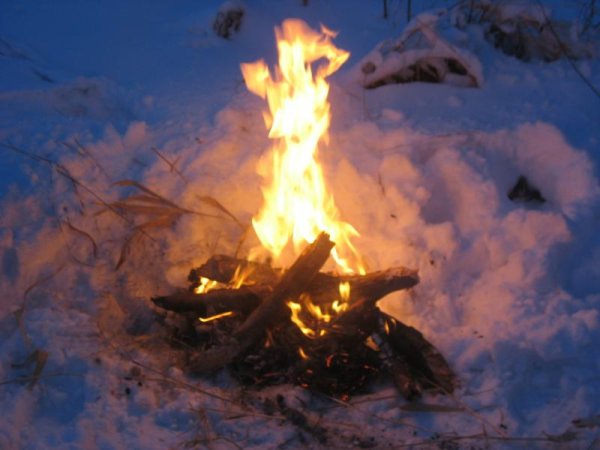 Костер зимой