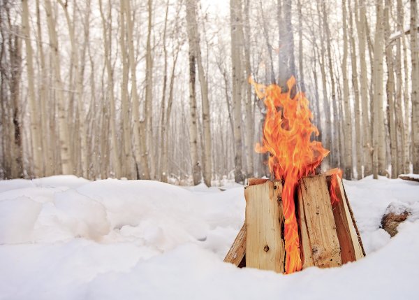Костер зимой