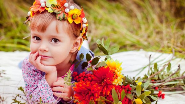 Дети с цветами