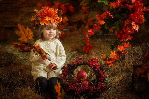 Девочка осень