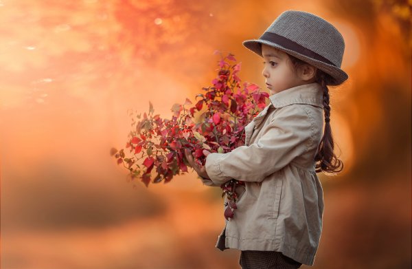 Девочка осень