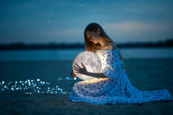 Женщина Луна