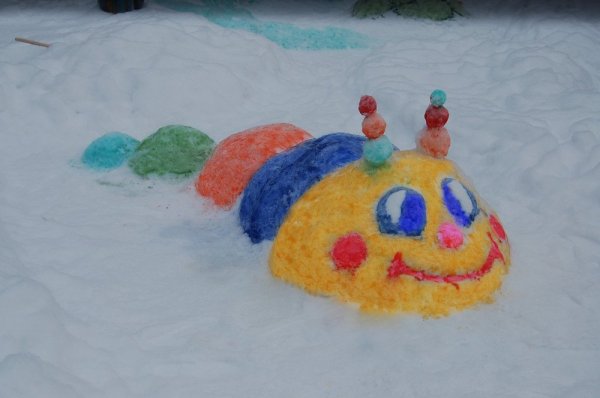 Фигуры из снега в детском саду
