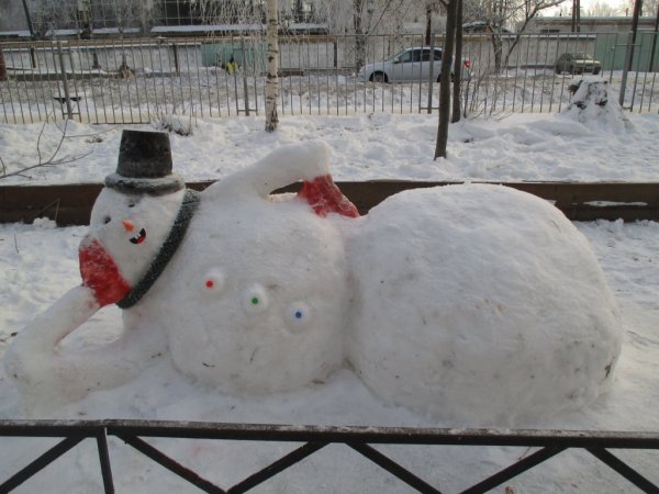 Фигуры из снега