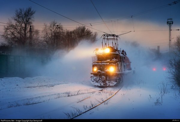 Снегопад на железной дороге