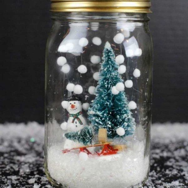 Новогодняя поделка в банке