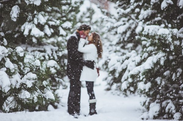 Влюбленные в снегу