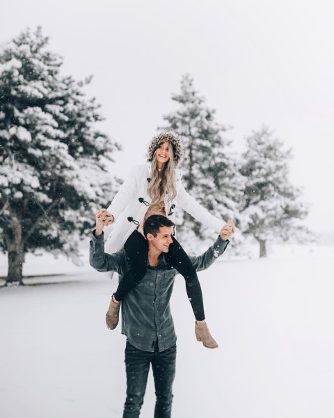 Зимняя фотосессия парень и девушка