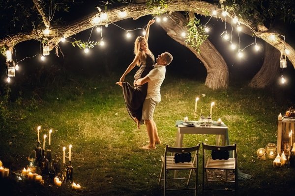 Романтический ужин на природе