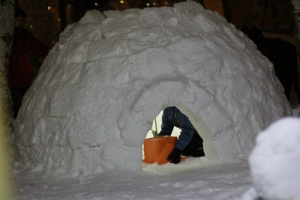 Дом из снежных блоков