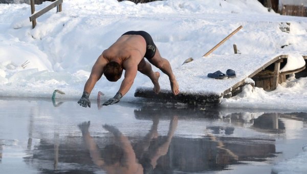 Ныряние в прорубь