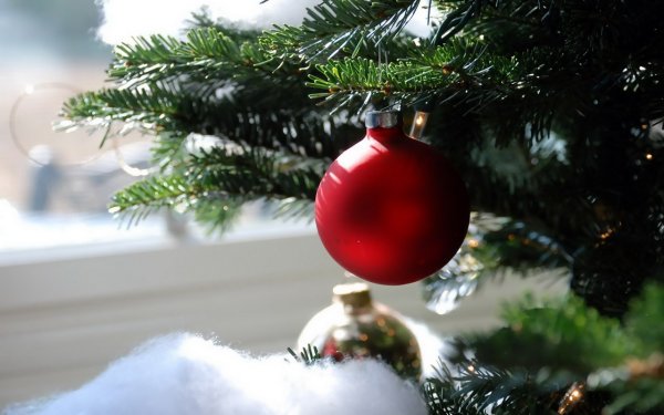 Шар на елку