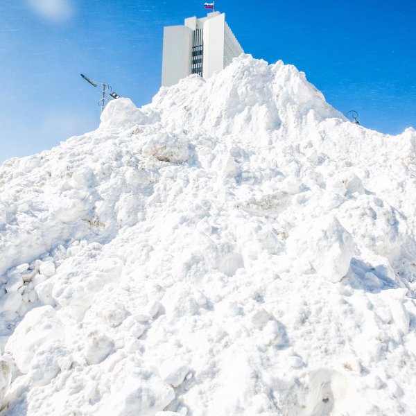 Высокие сугробы