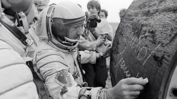 Алексей Леонов Союз Аполлон