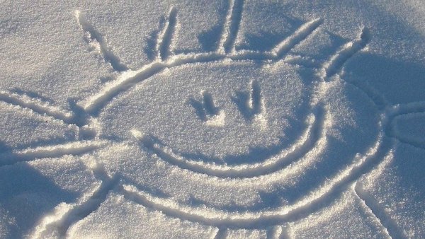 День рисования солнца на снегу