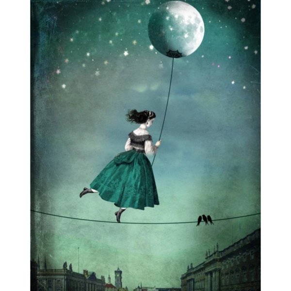 Шагающая девочка с шариком