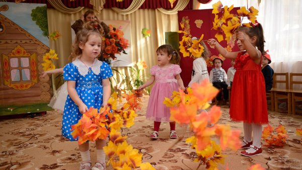 Утренник в детском саду осень