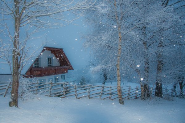 Деревня в снегу