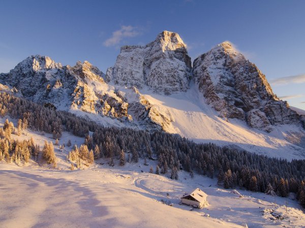 Снежные горы