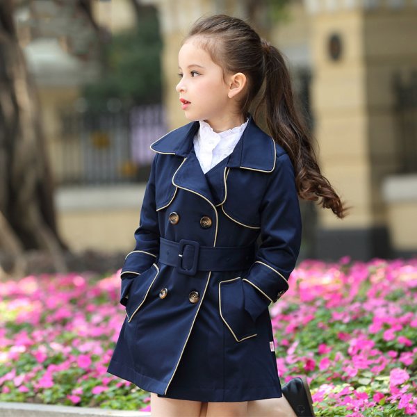 Стильное пальто для девочки