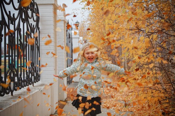 Весело осенью