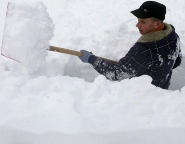 Смешная уборка снега