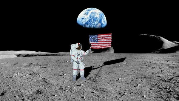 Флаг США на Луне
