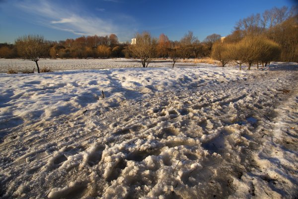 Весенний снег