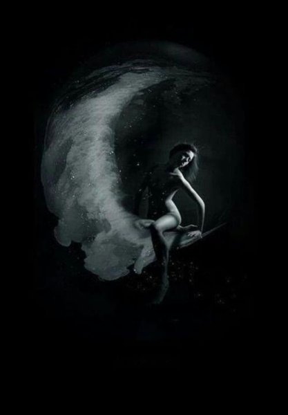 Женщина под луной