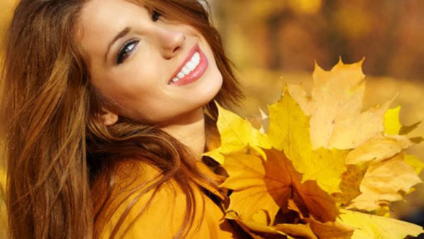 Красивые женщины осенью