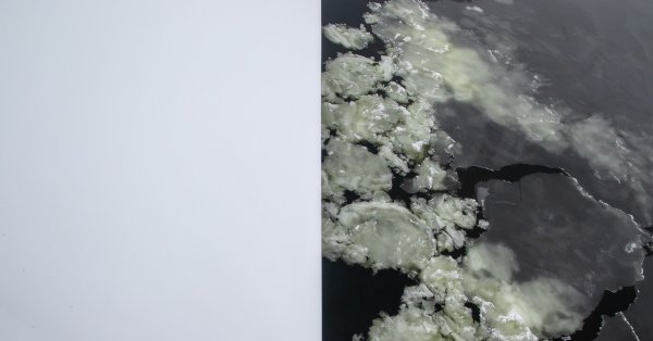 Серый снег серый лед