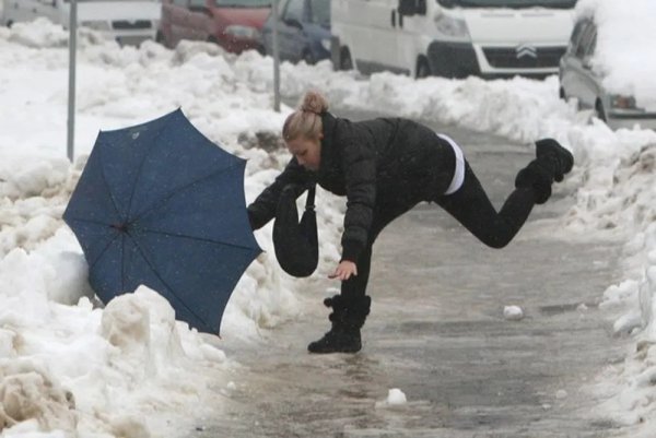 Падение зимой
