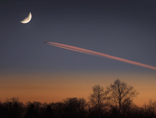 Летающая Луна