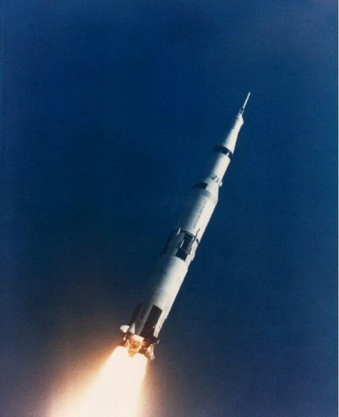 Ракета Аполлон Сатурн 5