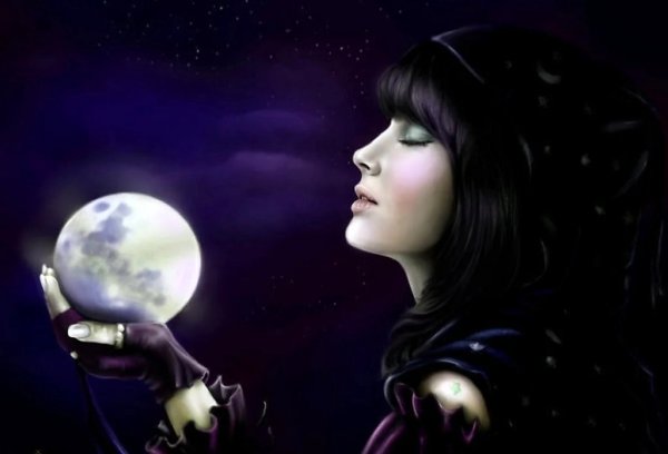 Девушка с магическим шаром
