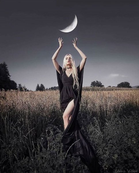 Девушка ведьма Эстетика