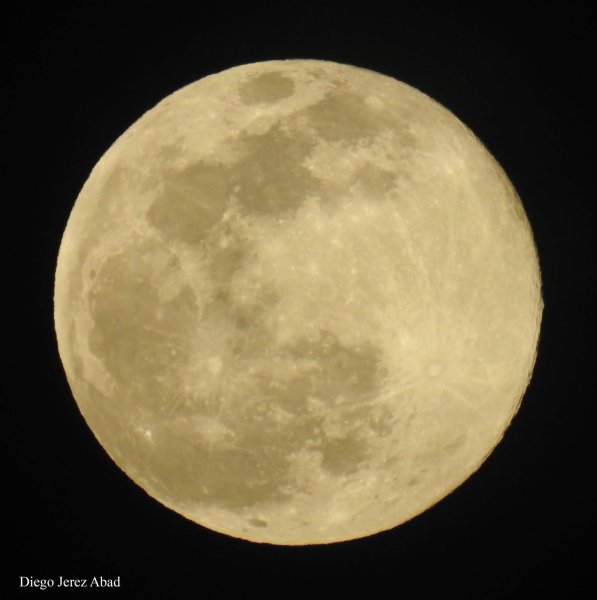 Осетровая Луна