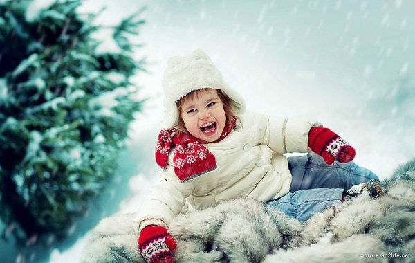 Маленький ребенок зима