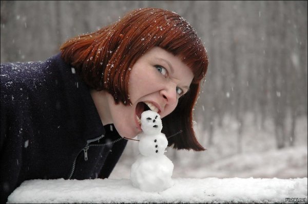 Смешные женщины зимой