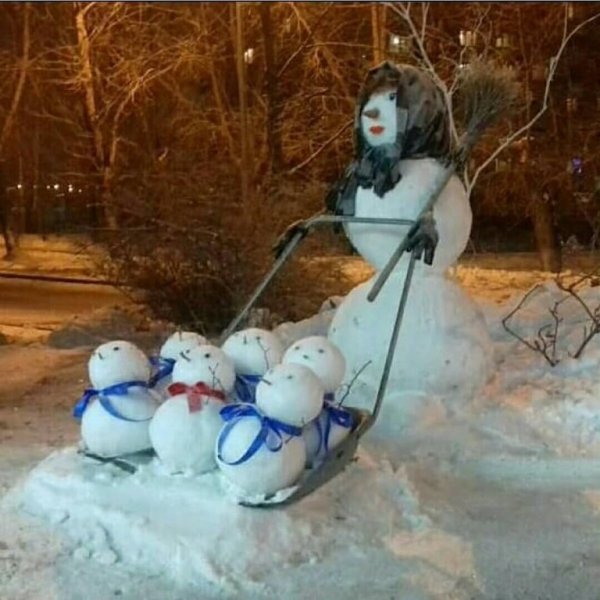 Снеговик с коляской