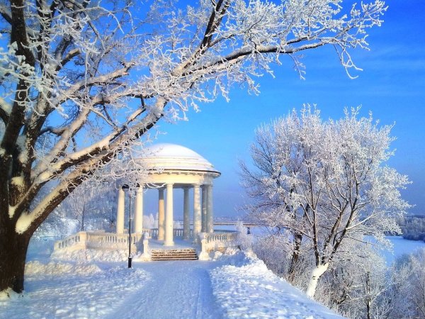 Парк Киров зимой Ротонда