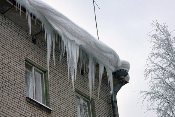 Сосульки на крыше