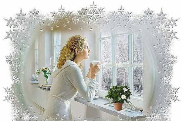 Женщина у зимнего окна